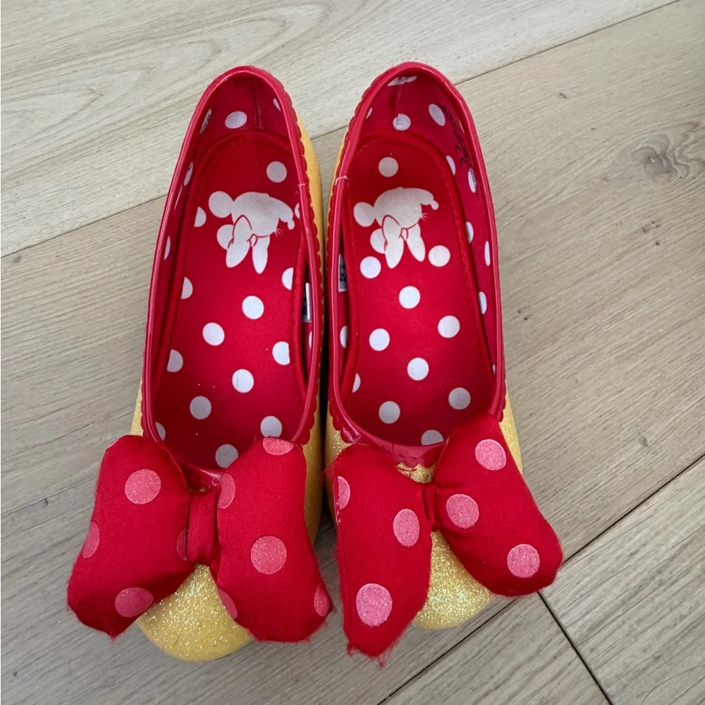 Disney Minnie Yellow and Red Polka Dot Shoes 11/12 - Picture 4 of 14
